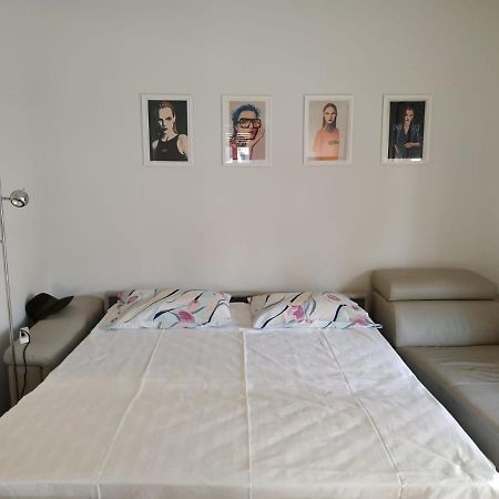 Fully Renovated, Family-Friendly Apartment, Next To A Huge Green Park, In Athens Center Ngoại thất bức ảnh