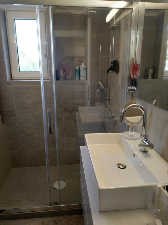 Fully Renovated, Family-Friendly Apartment, Next To A Huge Green Park, In Athens Center Ngoại thất bức ảnh