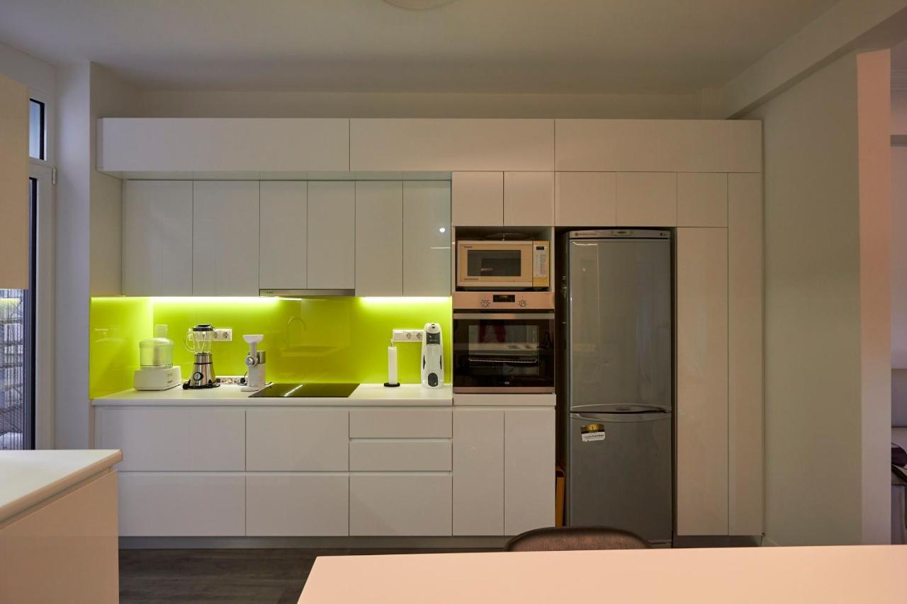 Fully Renovated, Family-Friendly Apartment, Next To A Huge Green Park, In Athens Center Ngoại thất bức ảnh