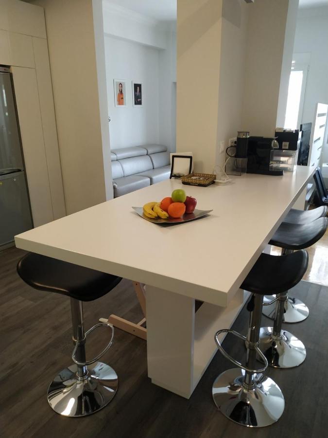 Fully Renovated, Family-Friendly Apartment, Next To A Huge Green Park, In Athens Center Ngoại thất bức ảnh